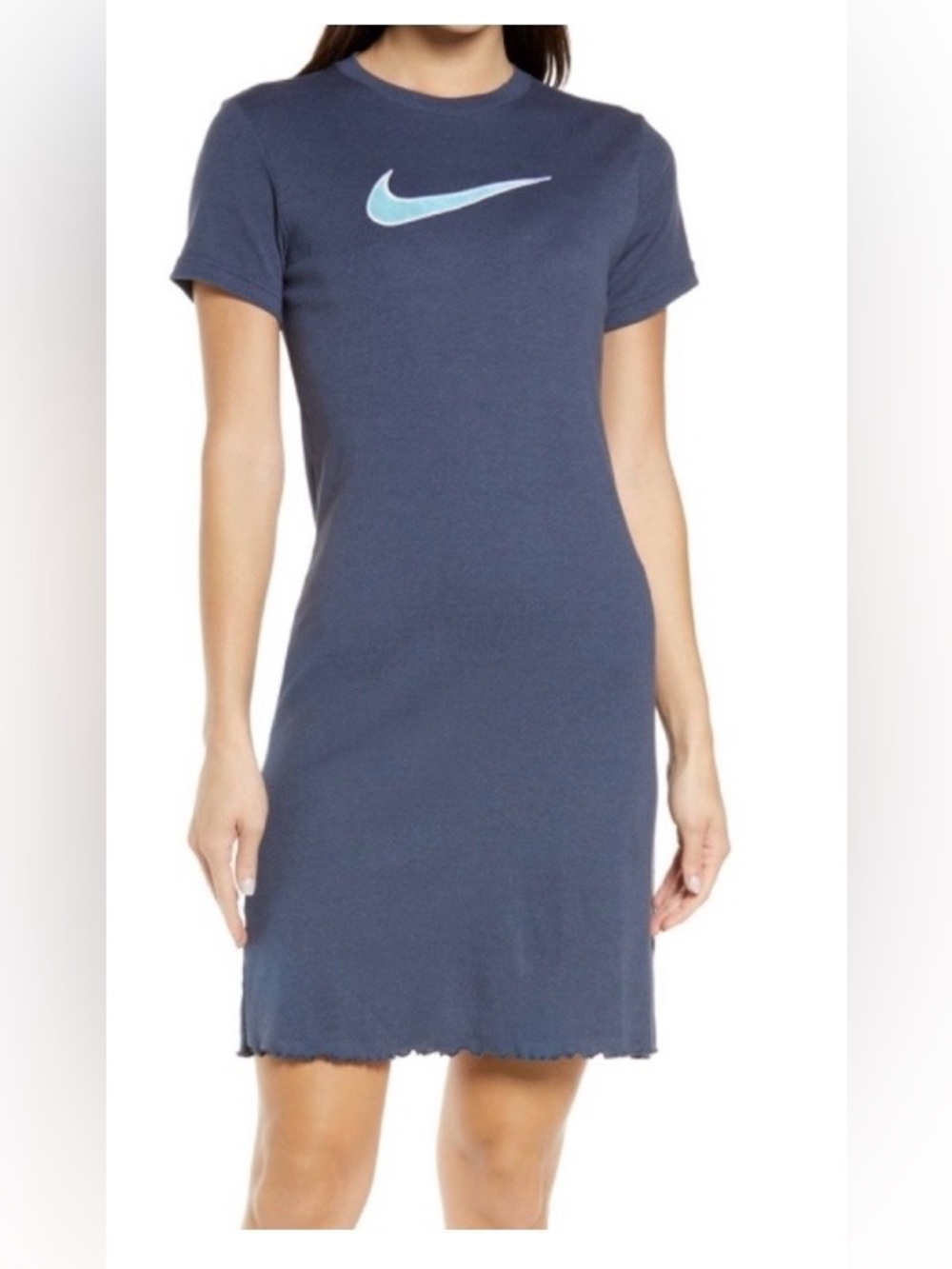 🆕 Women’s Nike Sportswear Femme Swoosh Graphic T-Shirt Dress. Size Large. NWT